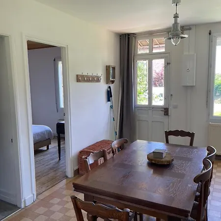 Pour 6 Personnes 度假居 *